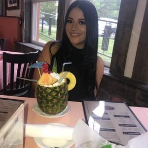 Meet your Posher, Jazmin